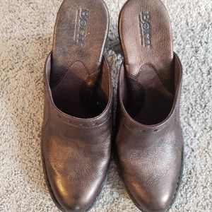 BORN Brown/Copper Clogs